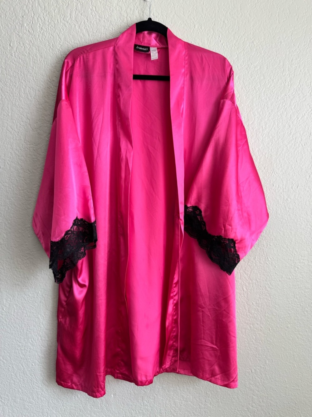 Frederick's of Hollywood Fuchsia Satin Kimono Robe with Black Lace Trim